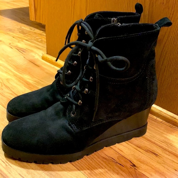 Aquatalia Marvin K 8-1/2 waterproof suede wedge zip & lace up black ankle bootie - Picture 3 of 15
